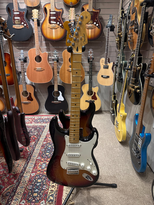 Fender MIM Stratocaster 2024 Sunburst w Hipshot tuners - Mint