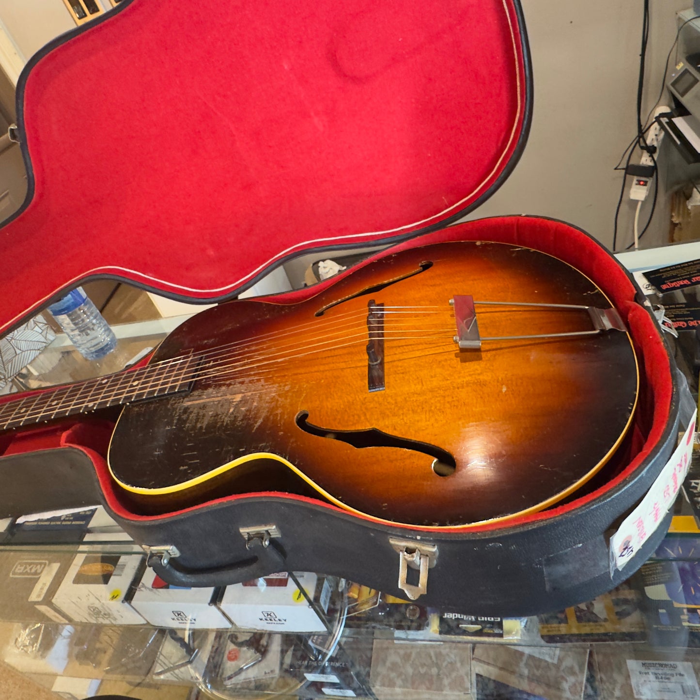 Gibson L-50 (30-40s) F-Hole Sunburst - Fair