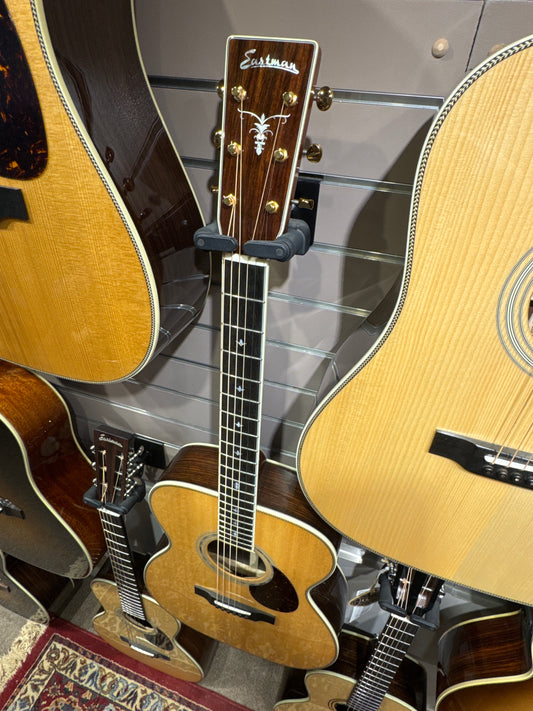 Eastman DT30 OM Acoustic Guitar - Mint