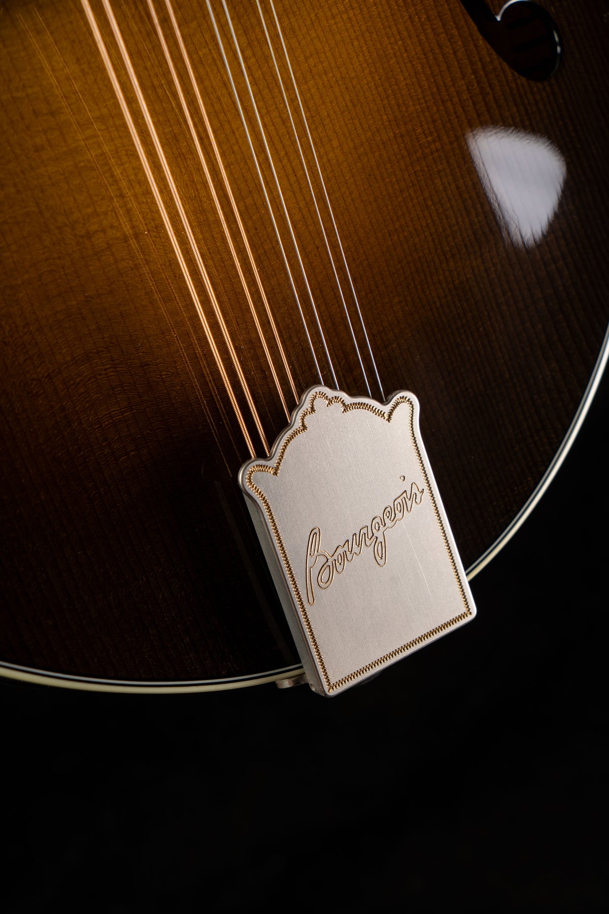 Bourgeois M5F-SB Mandolin w/ Hardshell Case – Sunburst