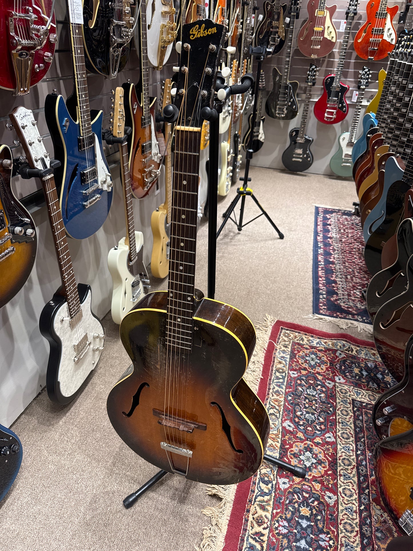 Gibson L-50 (30-40s) F-Hole Sunburst - Fair