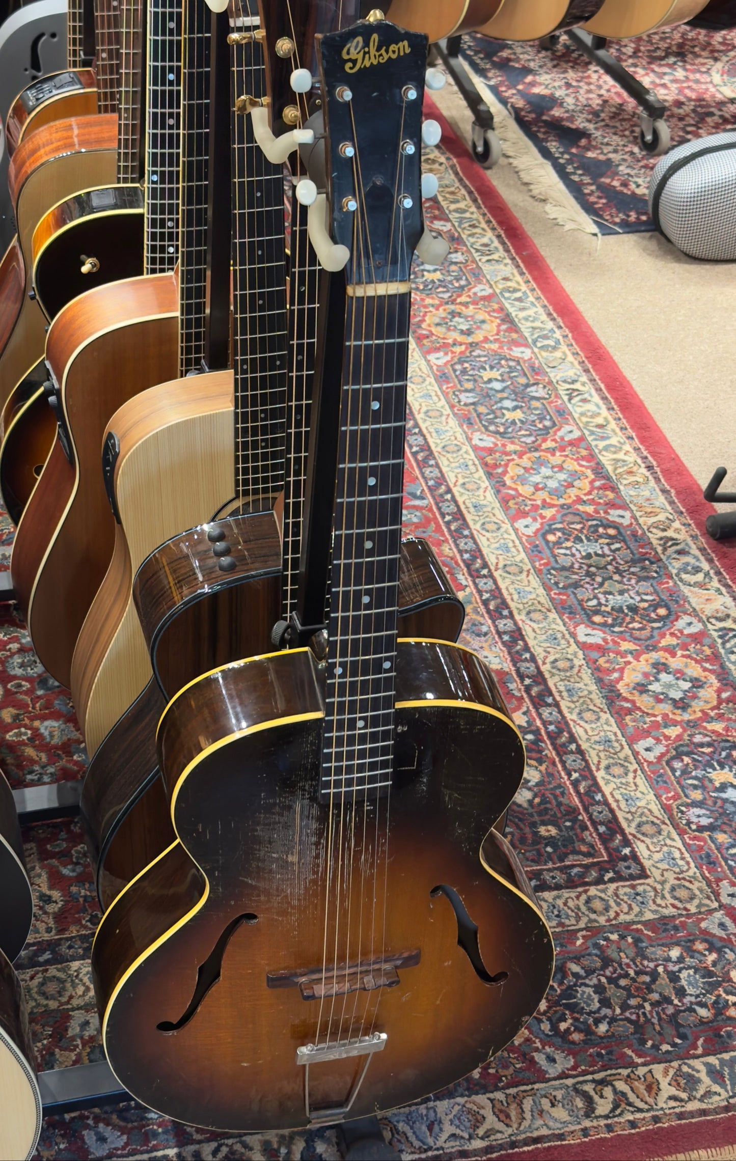 Gibson L-50 (30-40s) F-Hole Sunburst - Fair