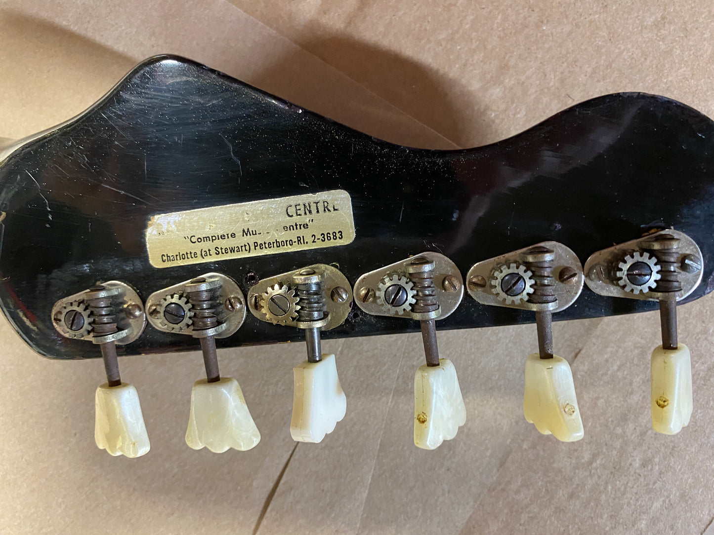 Hofner 172 1962 White Vinyl Electric Guitar