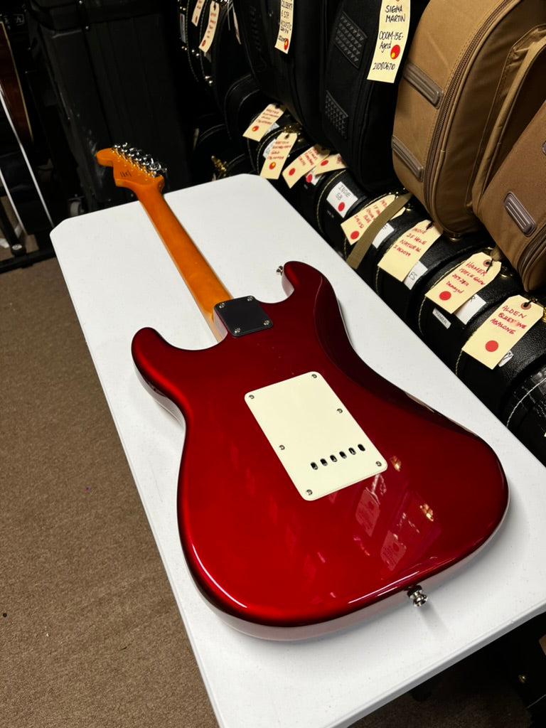 Fender Squier 60s Classic Vibe Stratocaster Candy Apple Red Electric Guitar w/ Upgraded Pickups and Locking Tuners 2022 - Used Mint