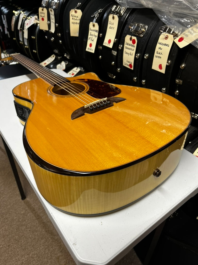 Alvarez AGFM80CEAR Acoustic Guitar - Mint