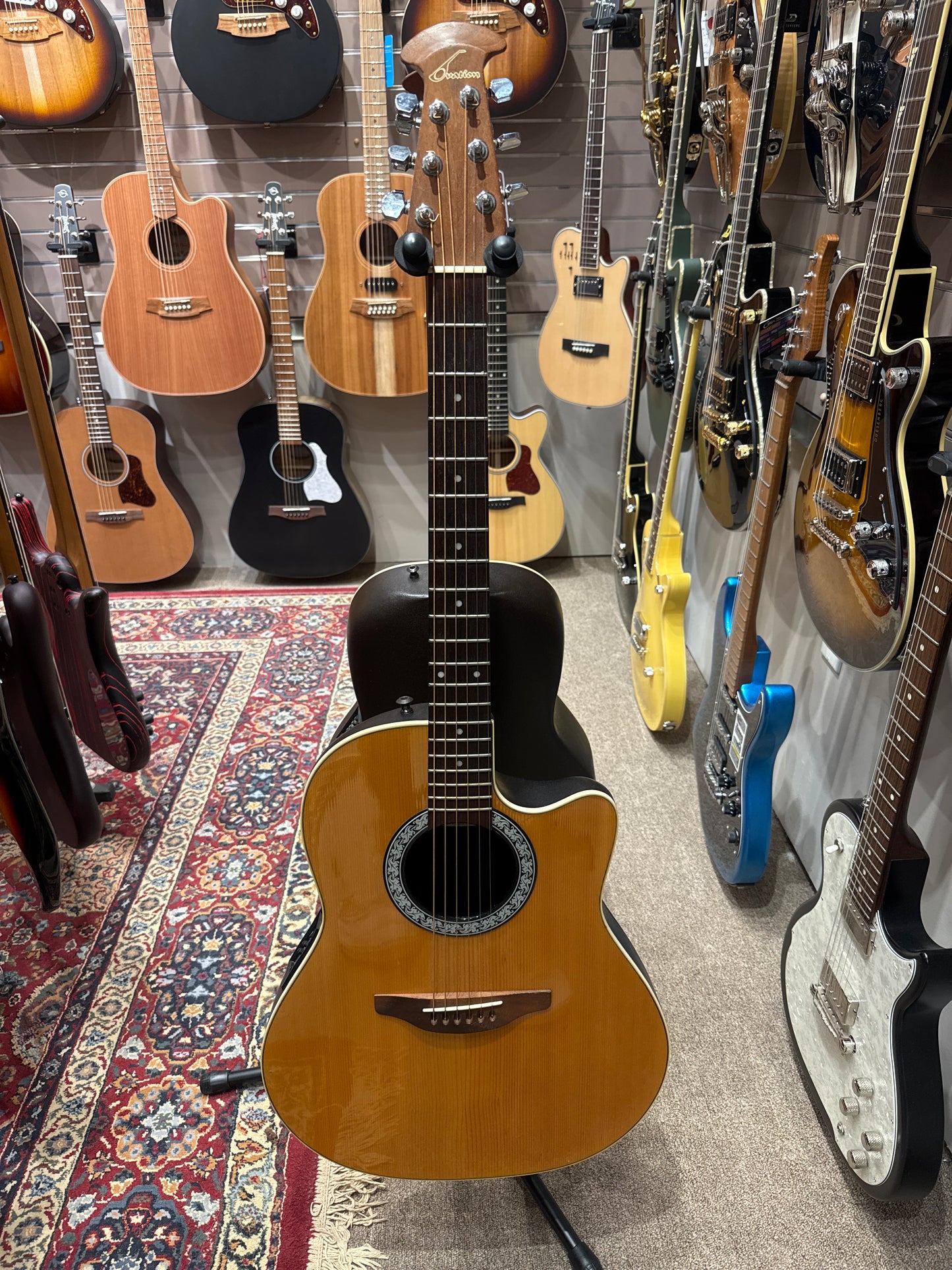 Ovation Standard Balladeer 1861 - Excellent