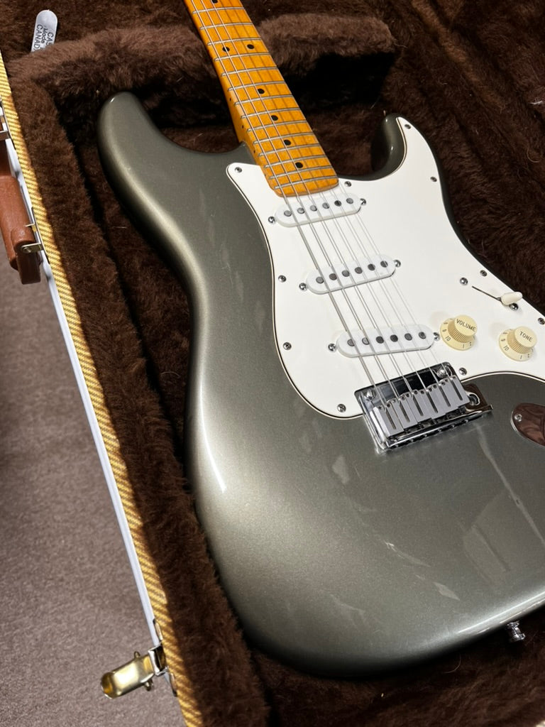 Fender Stratocaster American Standard 1984 Inca Silver Electric Guitar - Used Good