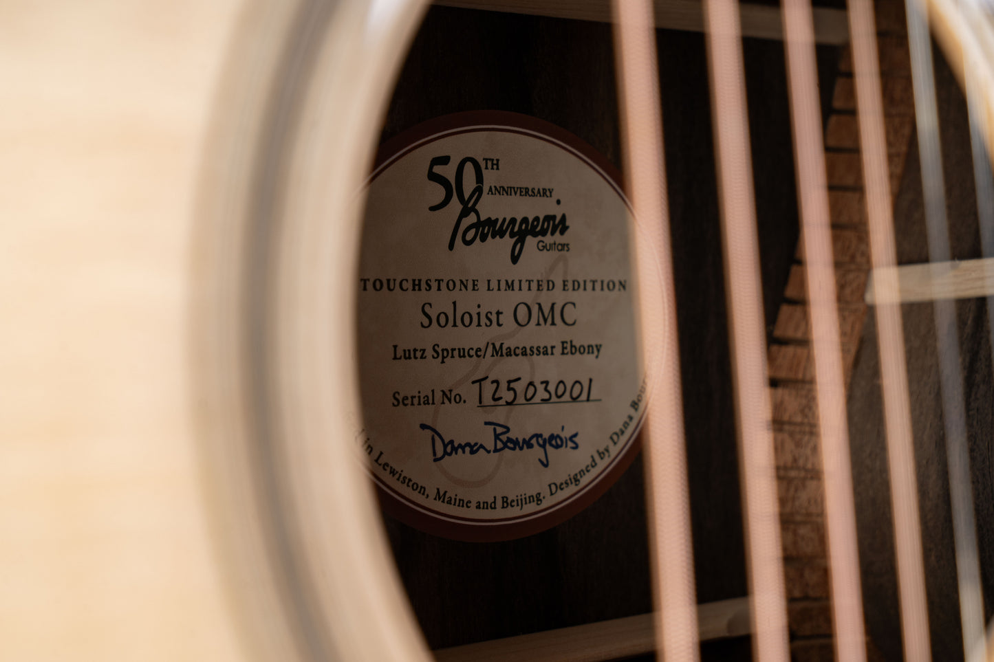 Bourgeois Touchstone Series Soloist/TS LAUNCH EDITION OM Cutaway Natural Acoustic Guitar