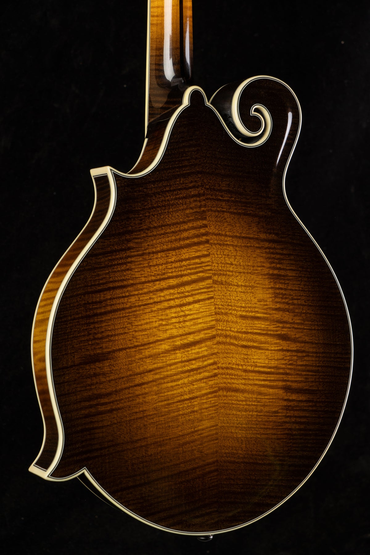 Bourgeois M5F-SB Mandolin w/ Hardshell Case – Sunburst