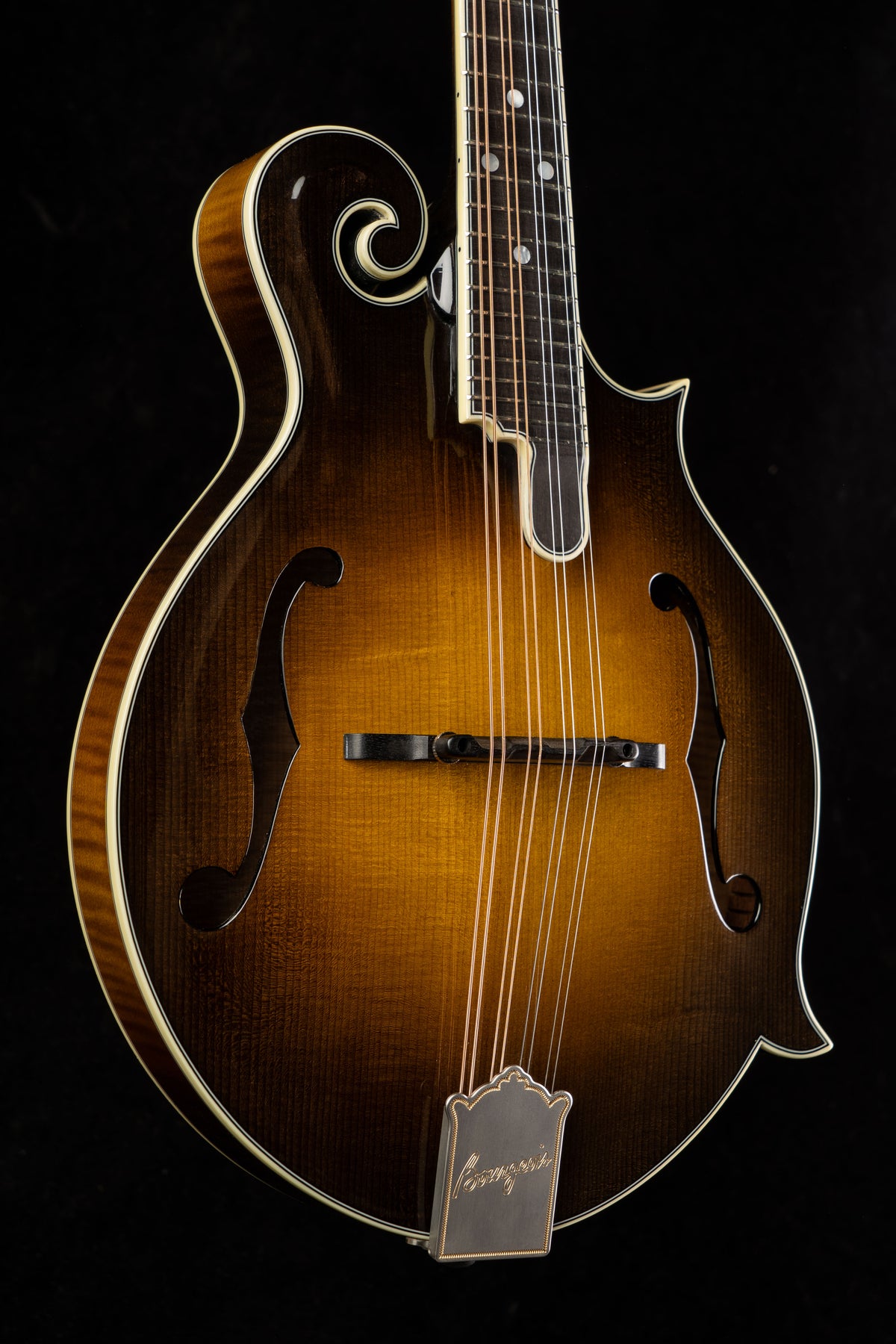 Bourgeois M5F-SB Mandolin w/ Hardshell Case – Sunburst