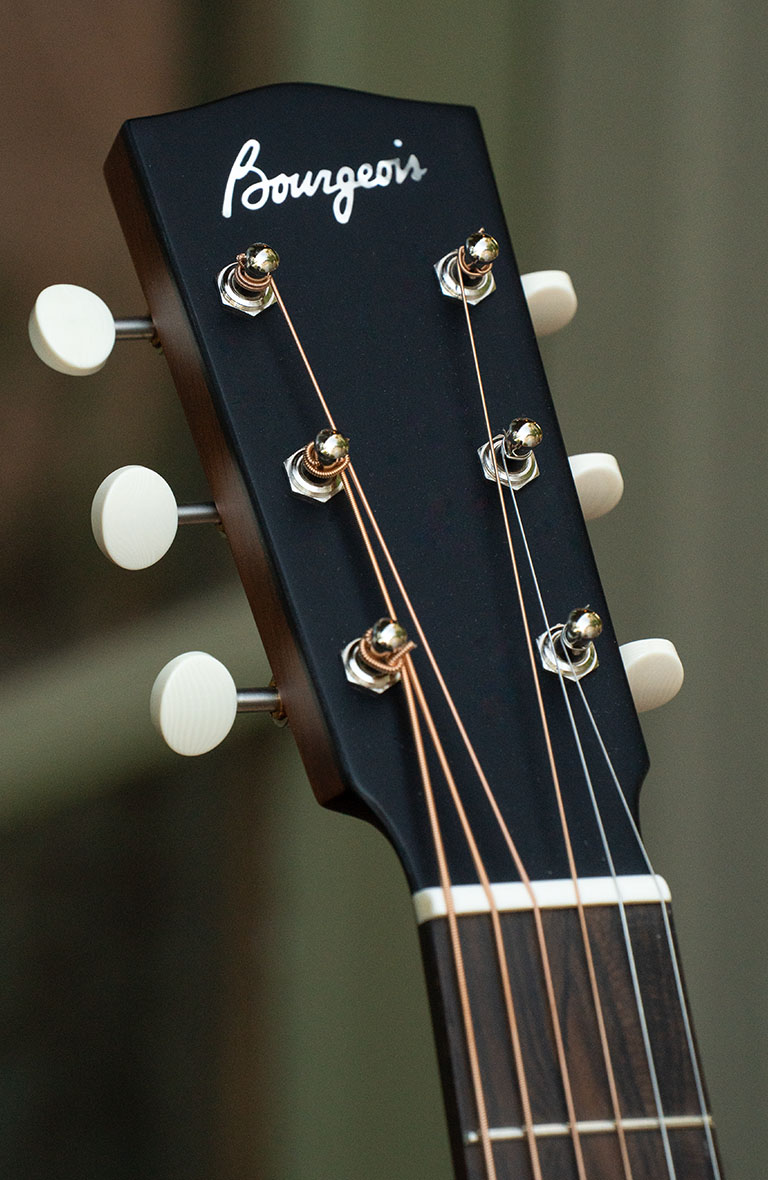 Bourgeois Touchstone Series The Standard/TS L-DBO Sunburst Acoustic Guitar