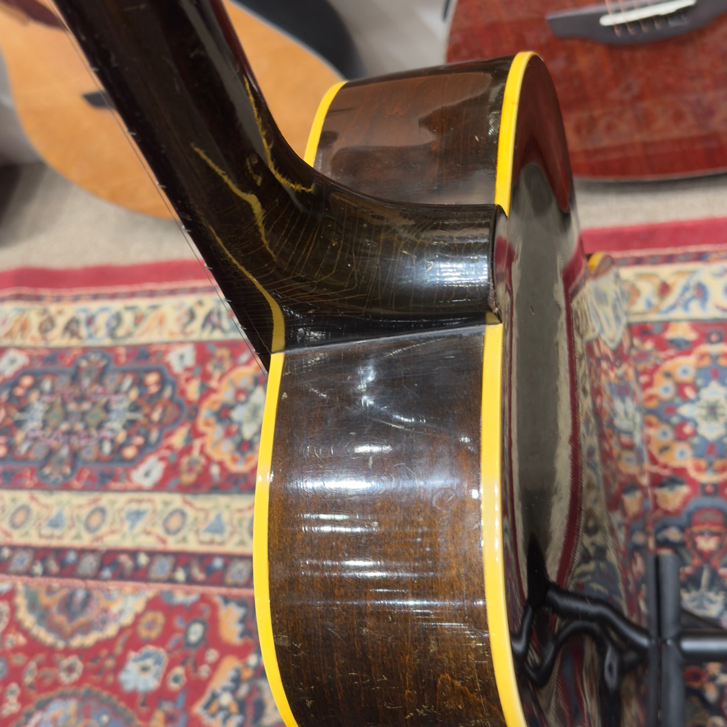 Gibson L-50 (30-40s) F-Hole Sunburst - Fair