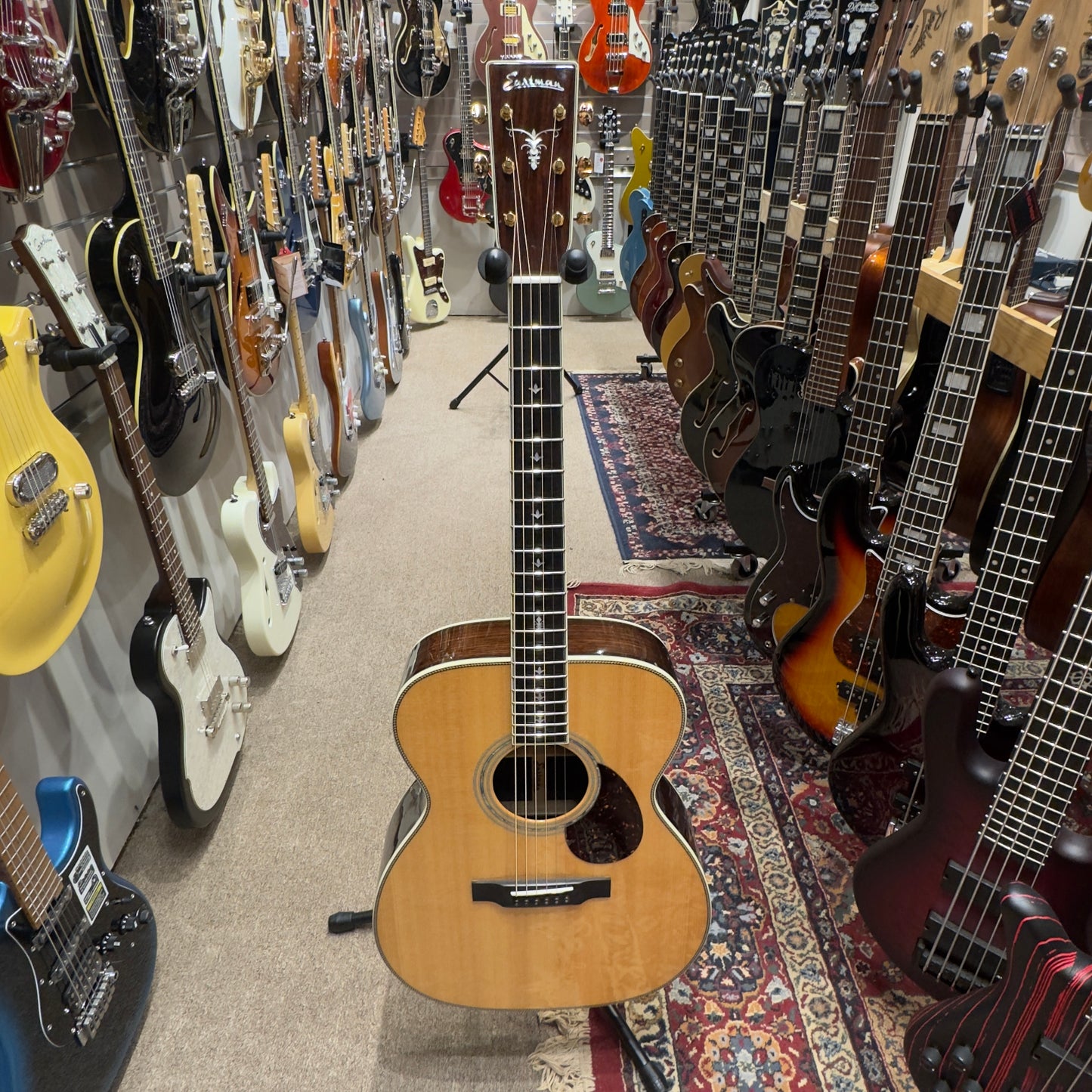 Eastman DT30 OM Acoustic Guitar - Mint