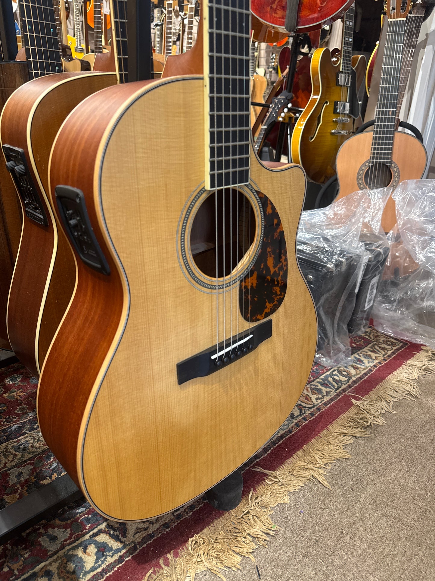 Larrivee LV-03 Acoustic Guitar - Mint