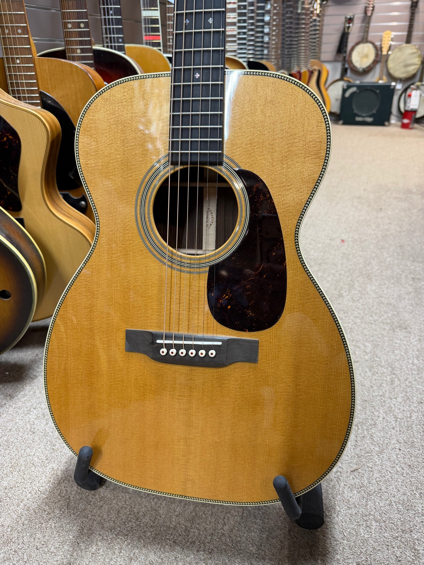 2023 Martin 00-28 Standard Series w/Pickup (Pre-Owned)