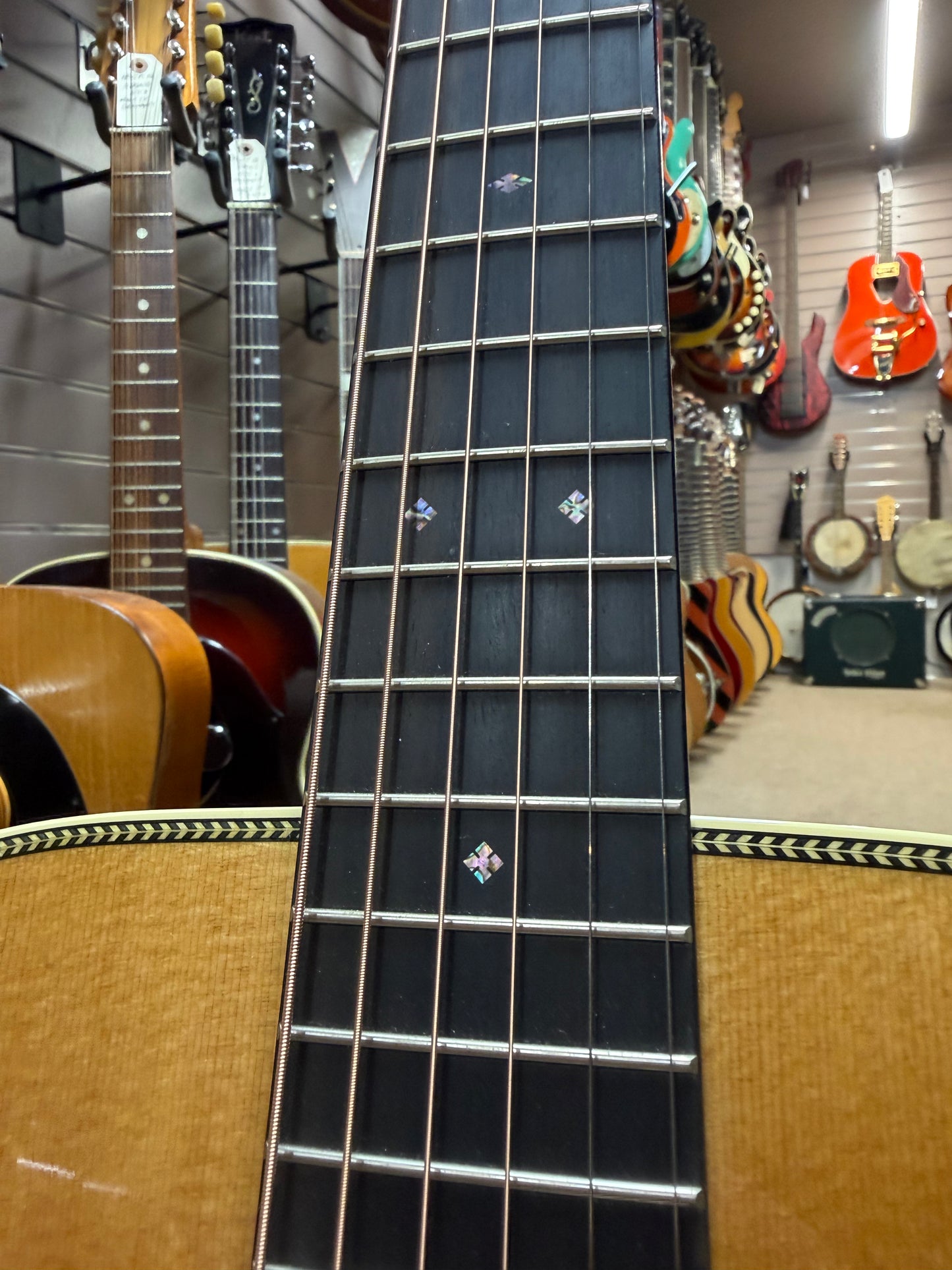 2023 Martin 00-28 Standard Series w/Pickup (Pre-Owned)