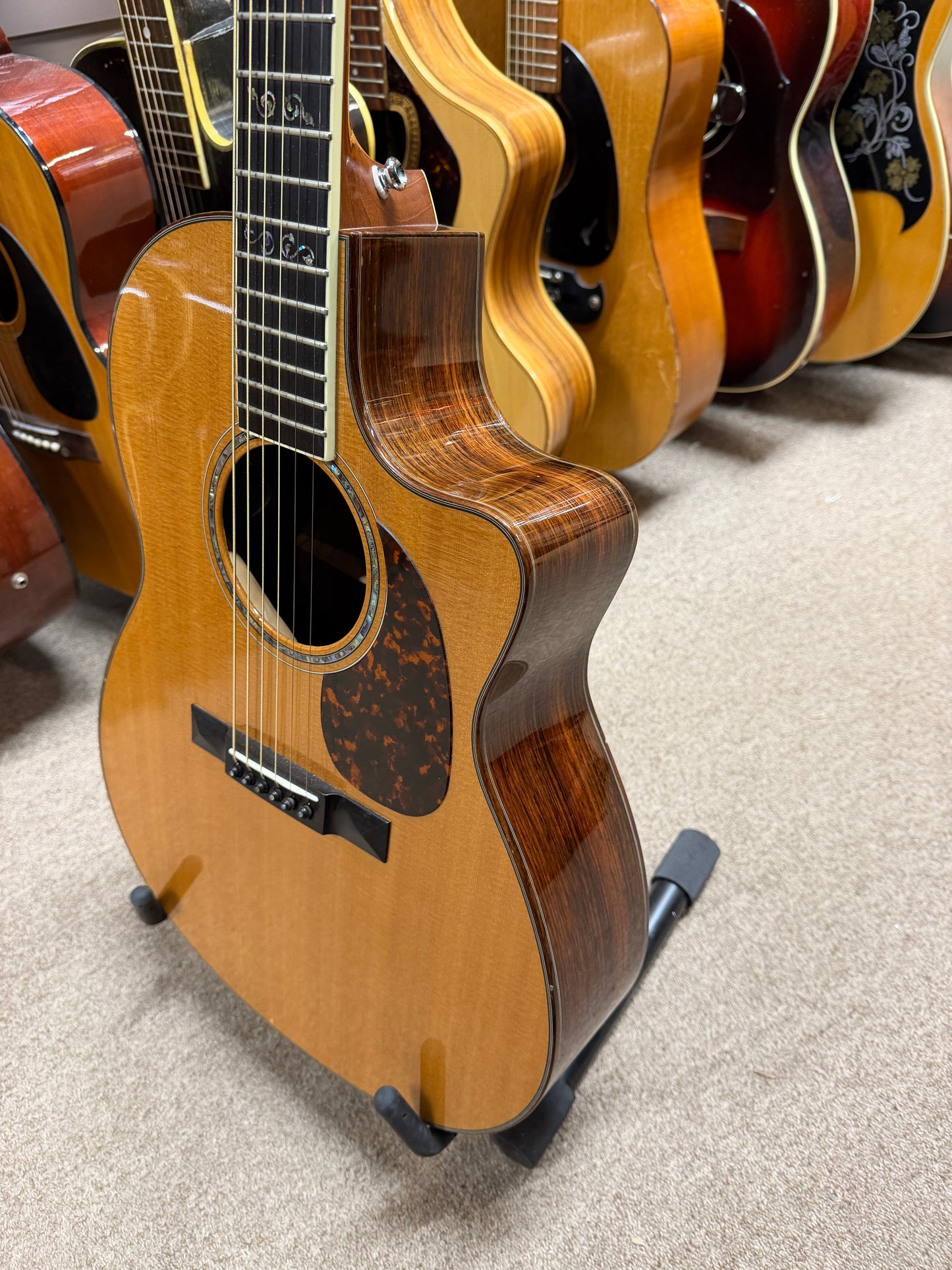 2006 Larrivée Model LSV-11 Acoustic Guitar (Pre-Owned)