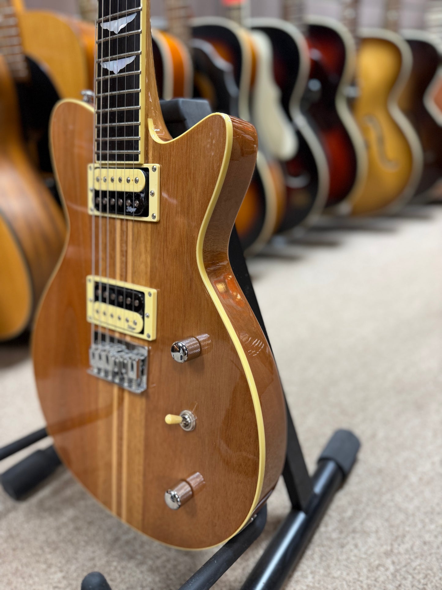 Hoyer Eagle Deluxe Natural HEG 310 Electric Guitar - New Old Stock