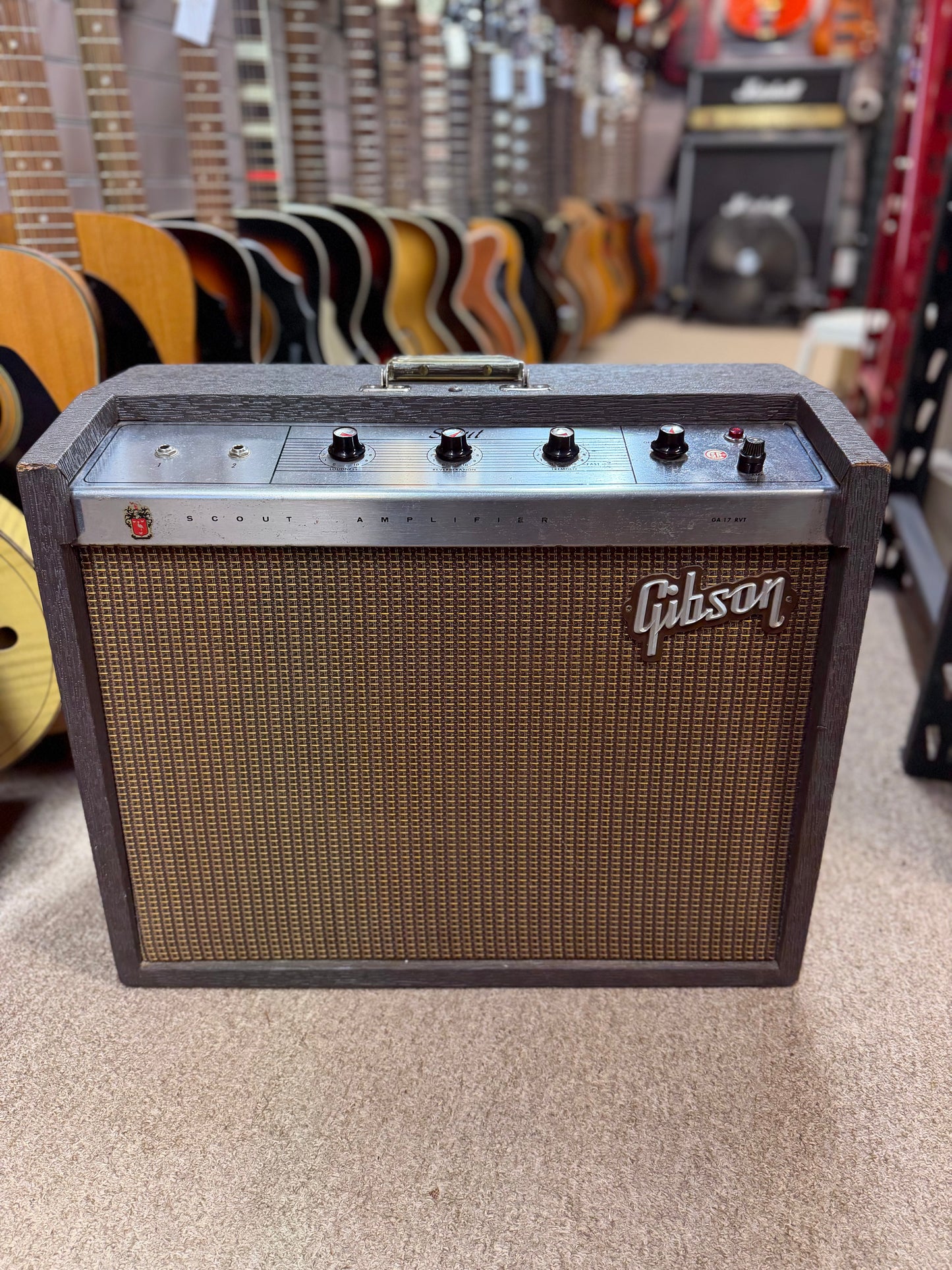 Gibson GA-17RVT Scout 10-Watt 1x10" Guitar Combo 1963 - 1967 (Pre-Owned)