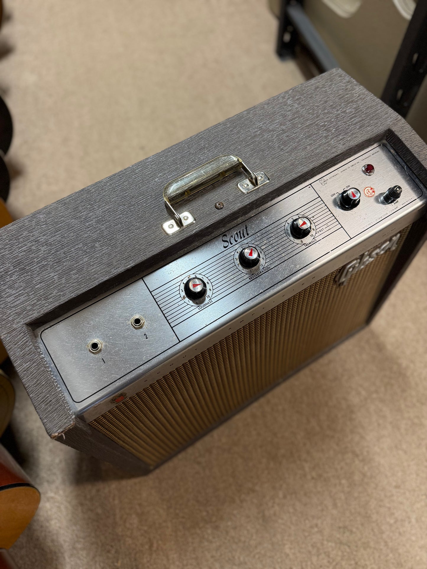 Gibson GA-17RVT Scout 10-Watt 1x10" Guitar Combo 1963 - 1967 (Pre-Owned)