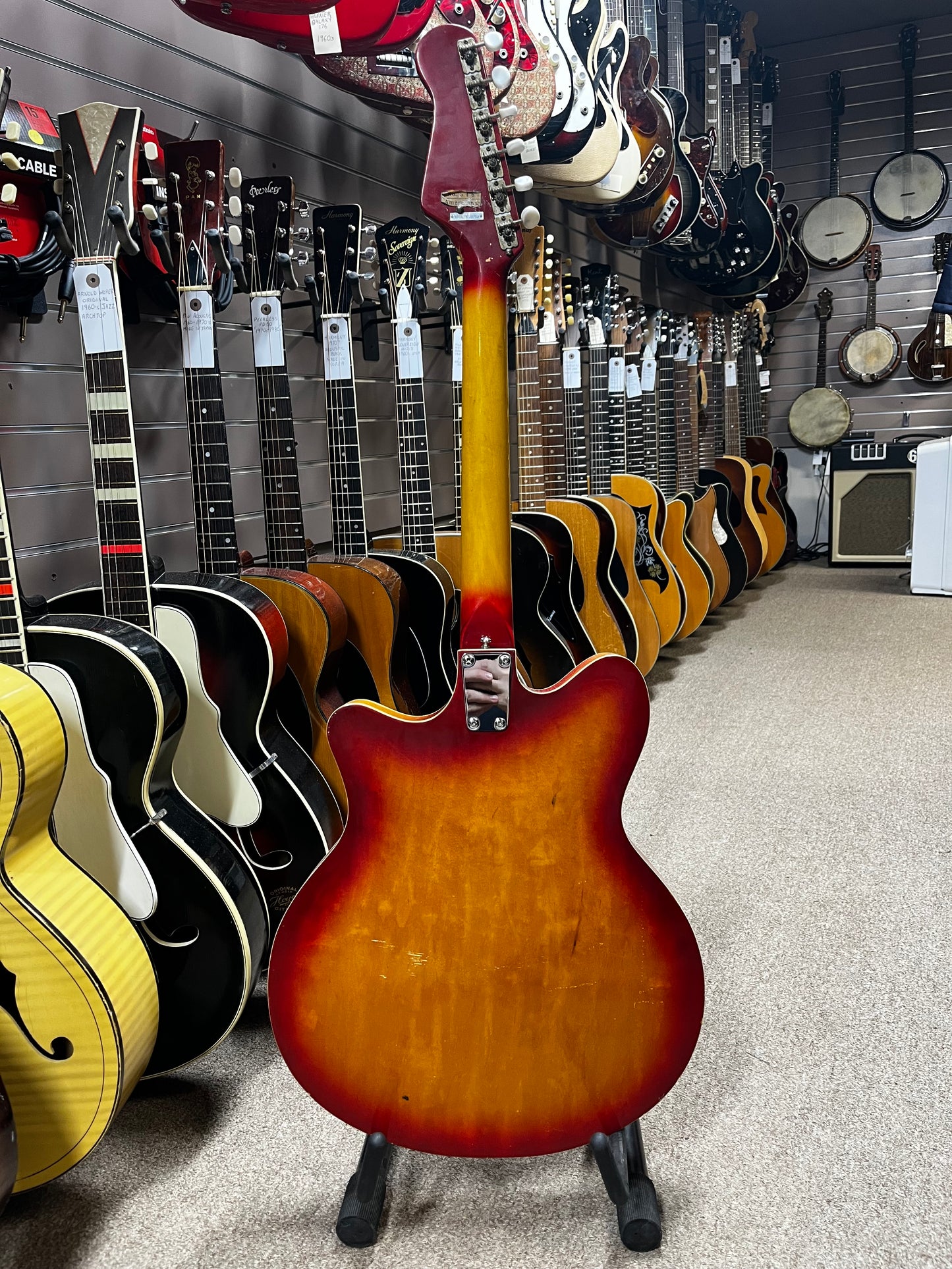 Kent Americana No. 546 - Short Scale Electric Guitar