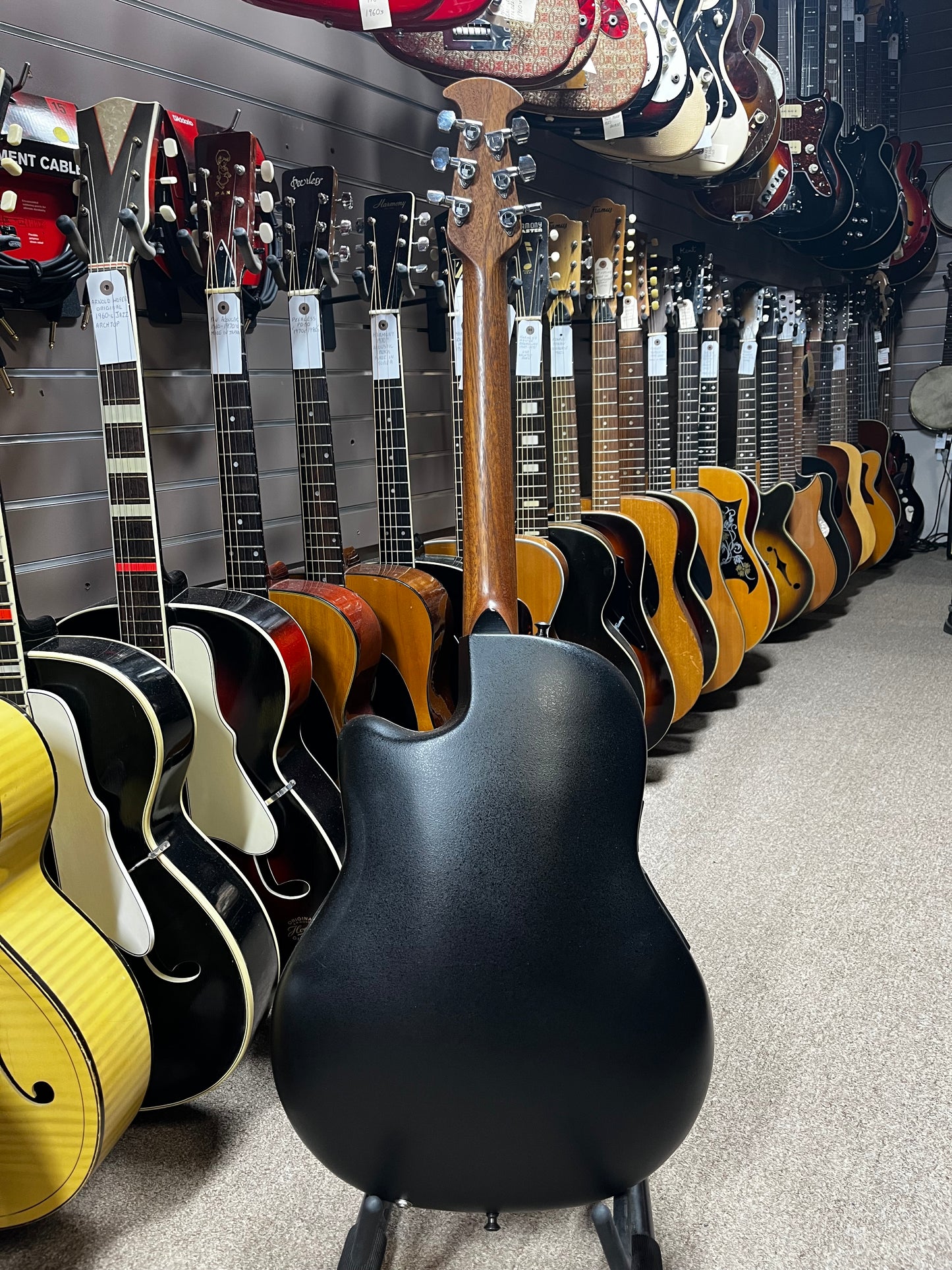 Ovation Standard Balladeer 1861 - Excellent