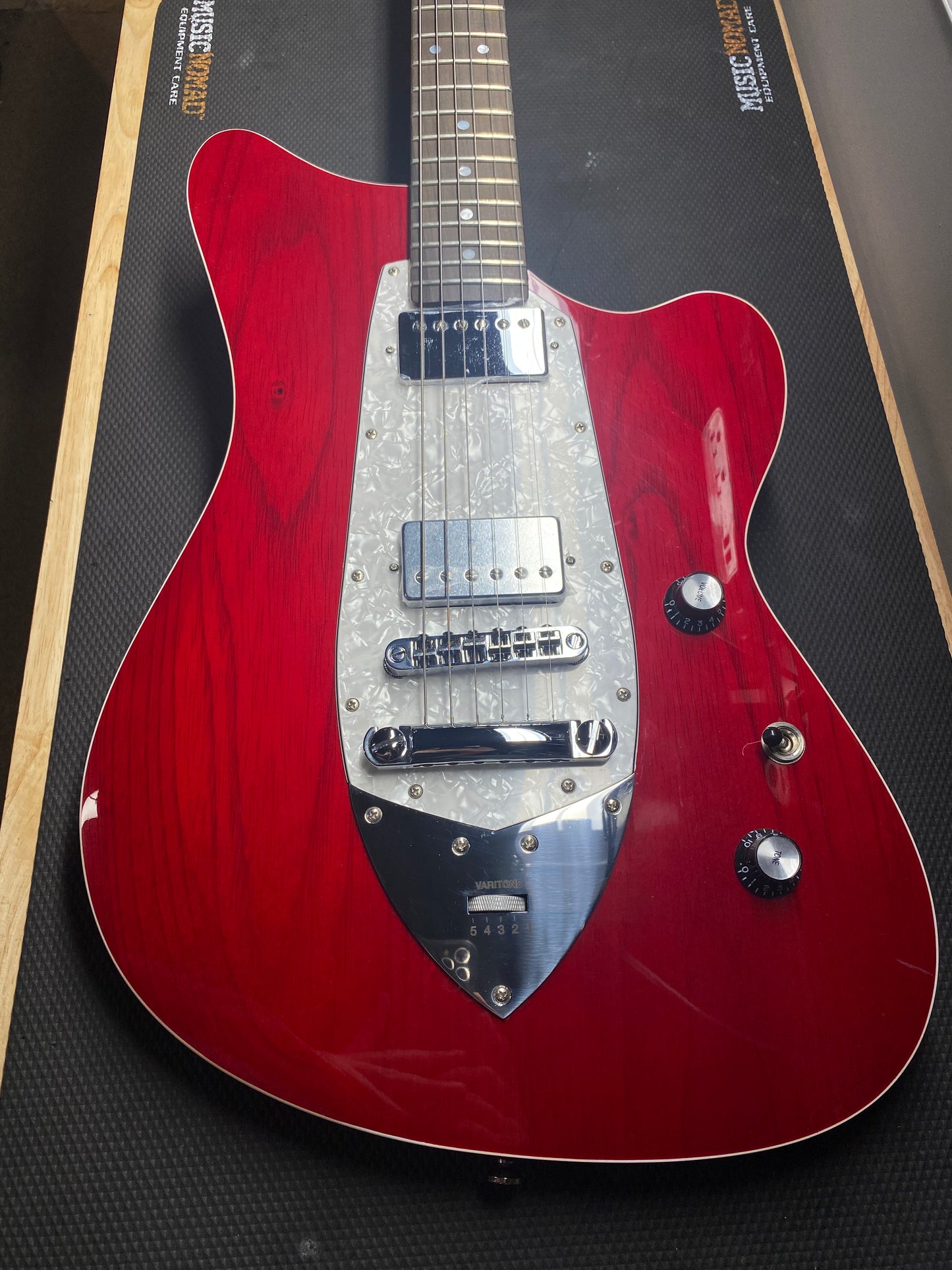 Tagima Jet Blues Rocker Deep Red Electric Guitar Top