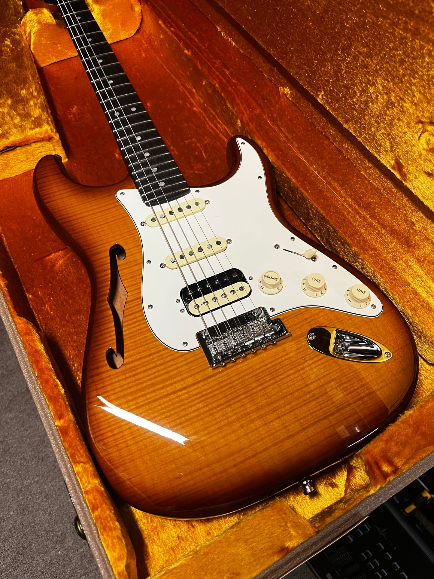 Fender Rarities Series Flame Top Thinline Stratocaster HSS with Rosewood Neck 2019 Violin Burst - Used Mint