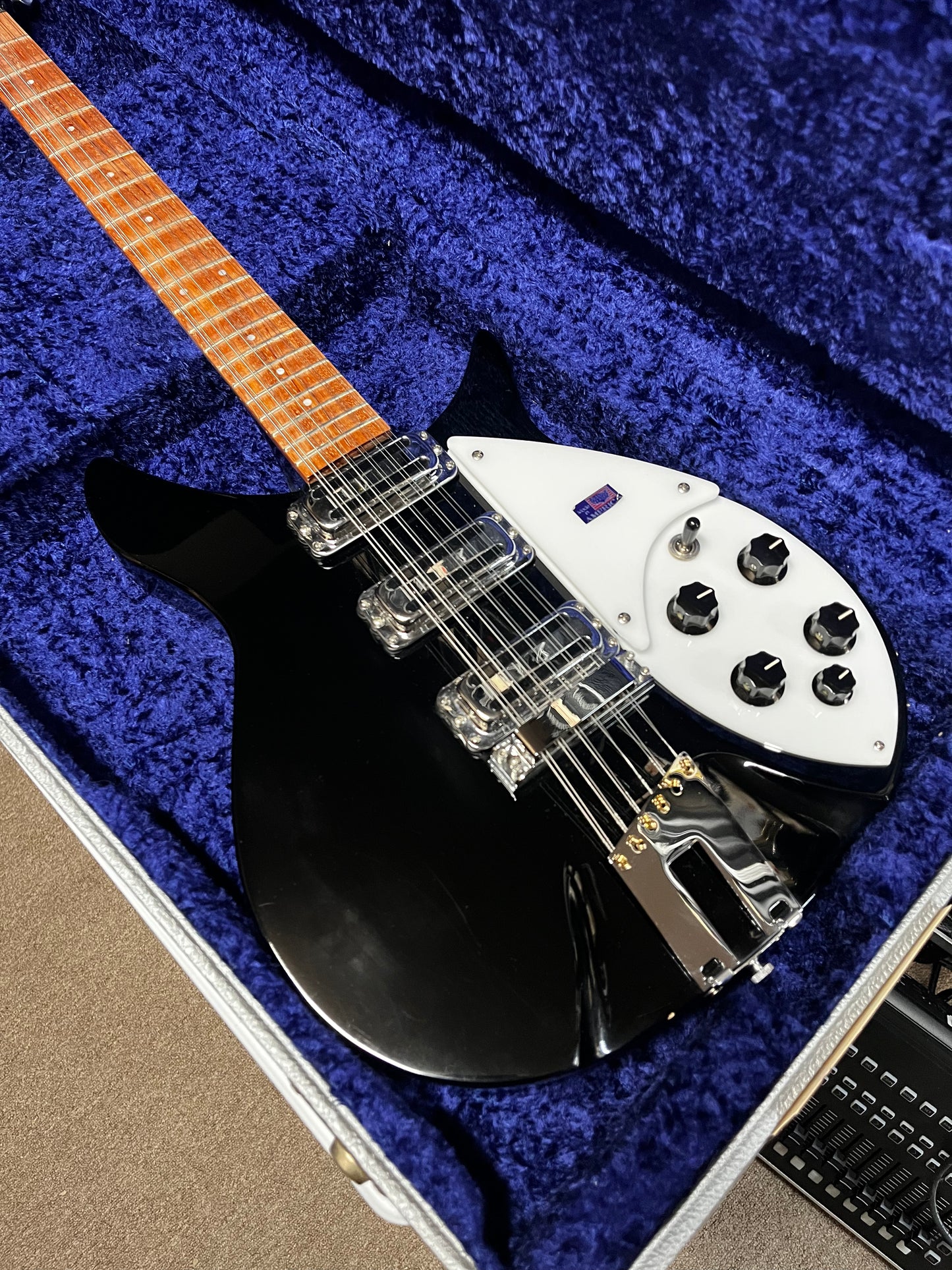 Rickenbacker 350/12 12-String Jetglo 2009 Electric Guitar - Used Mint