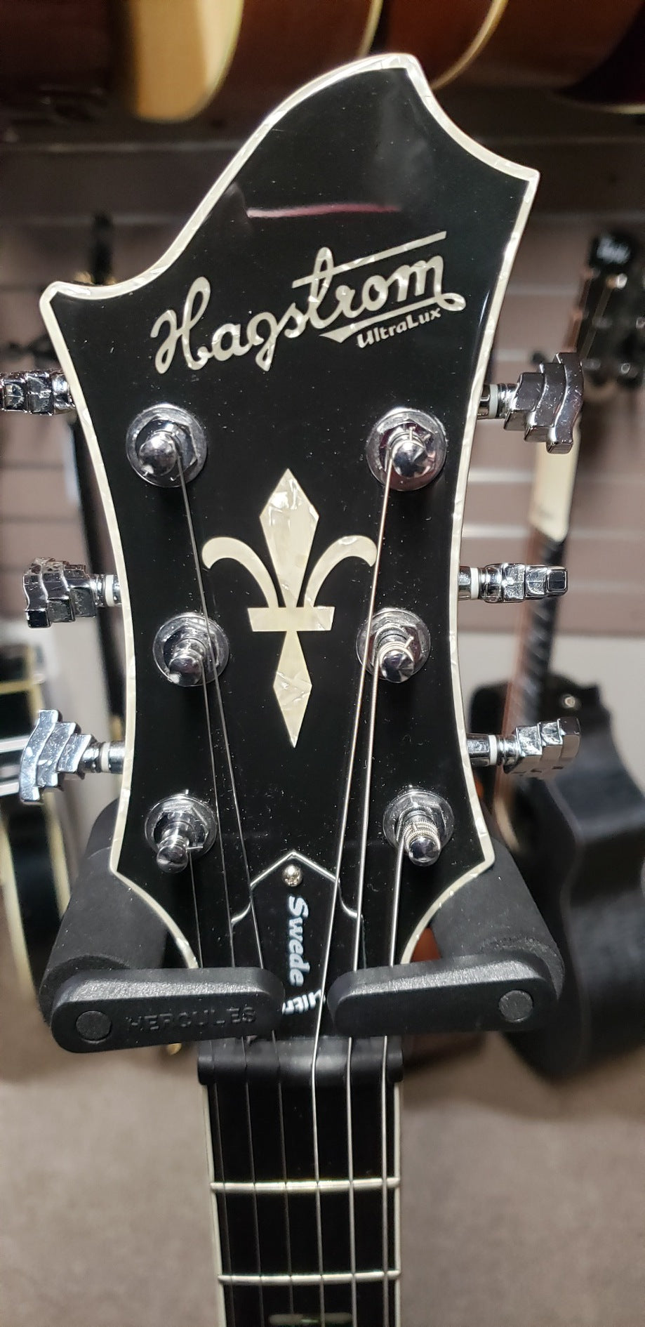 Hagstrom Ultra Swede Cosmic Black Burst Lefthand - Excellent