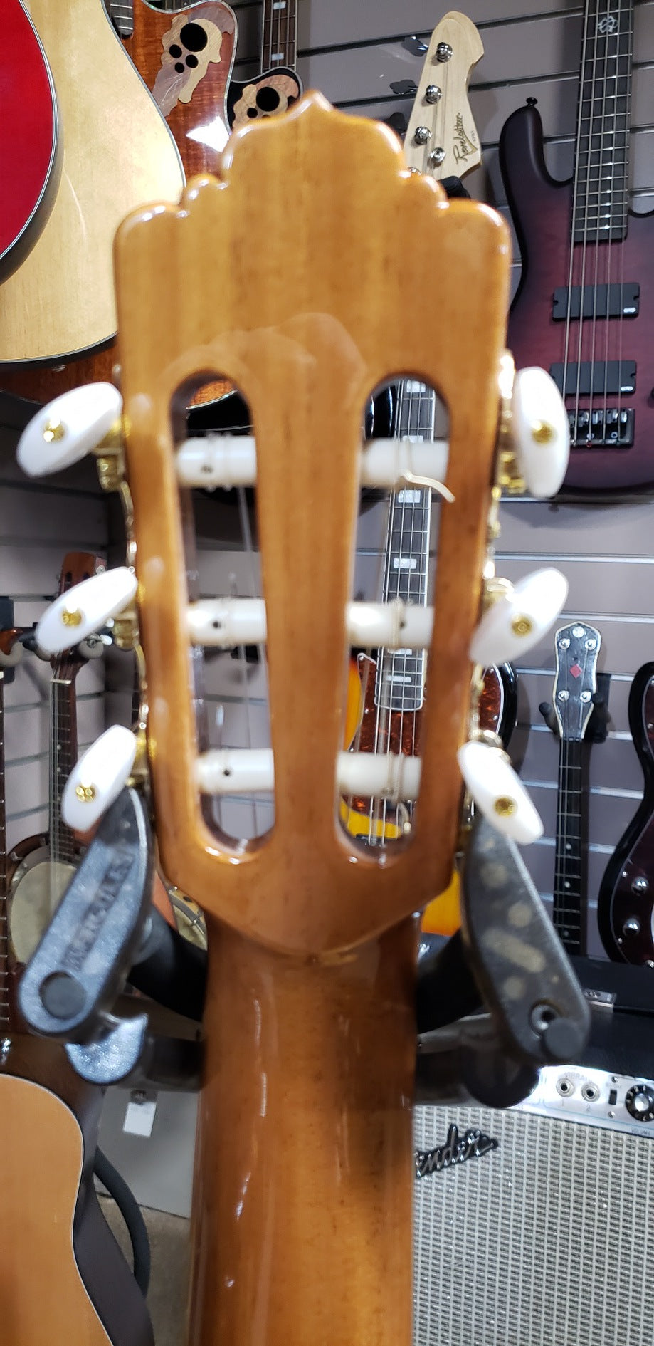 Almansa 413 G Acoustic/Electric Nylon String Guitar - Excellent