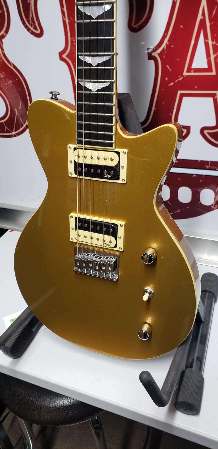 Hoyer Eagle Deluxe Gold Top HEG 310 Electric Guitar - New Old Stock