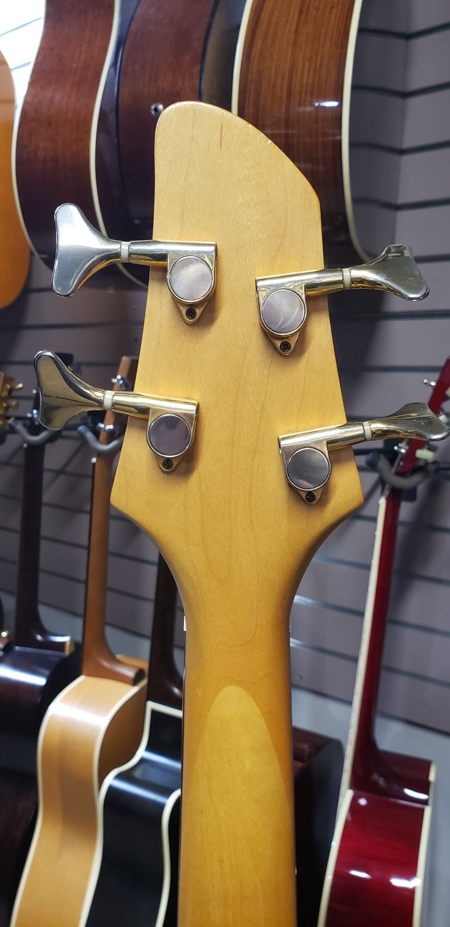 Lado Hawk Bass - Excellent