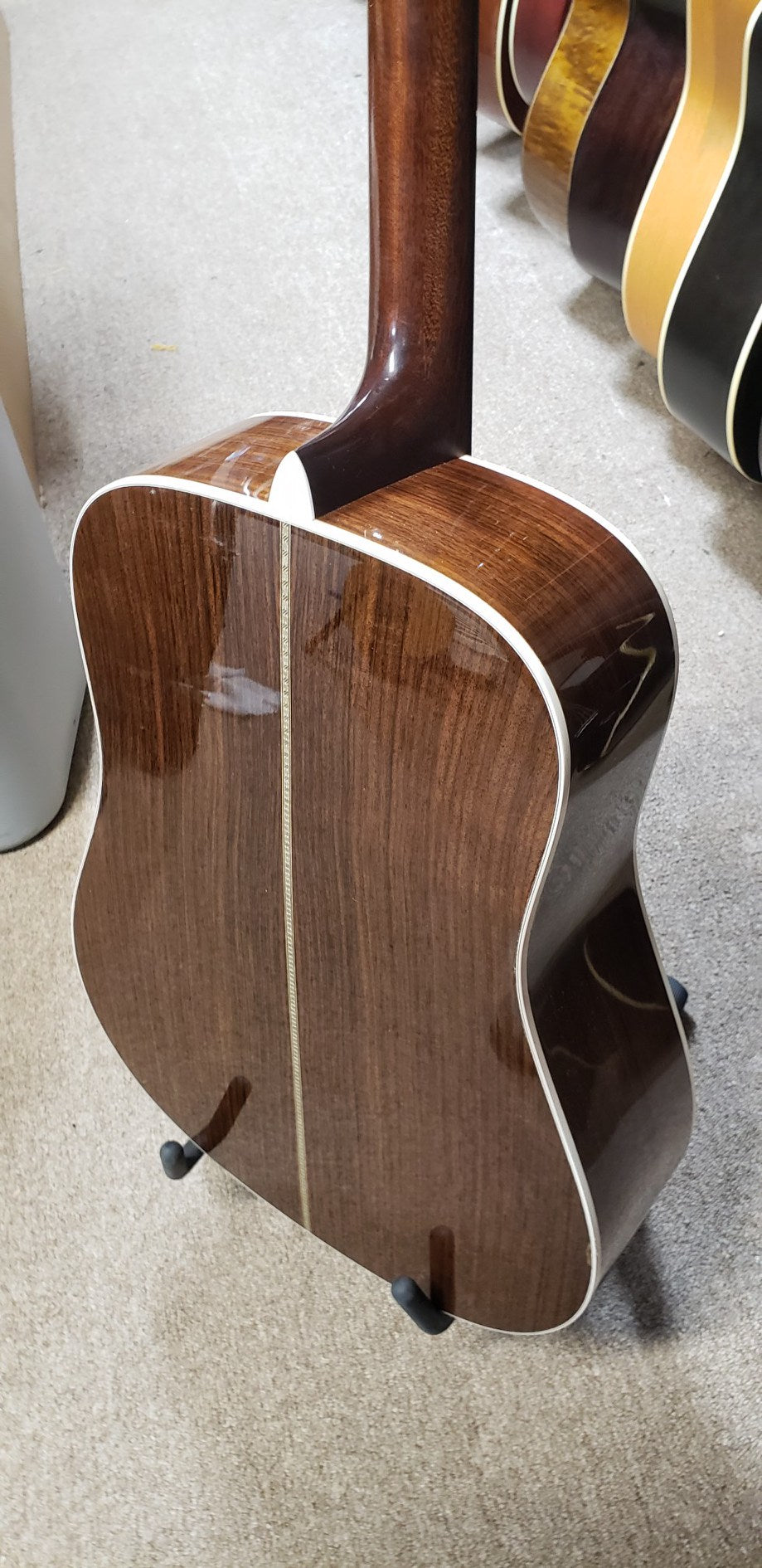 Martin Standard Series HD-28 Left Handed - Excellent