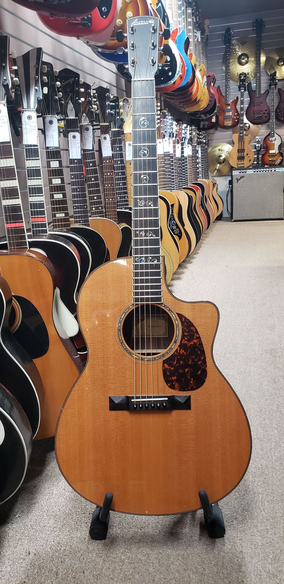 Larrivée Model LSV-11 Acoustic Guitar  - Mint