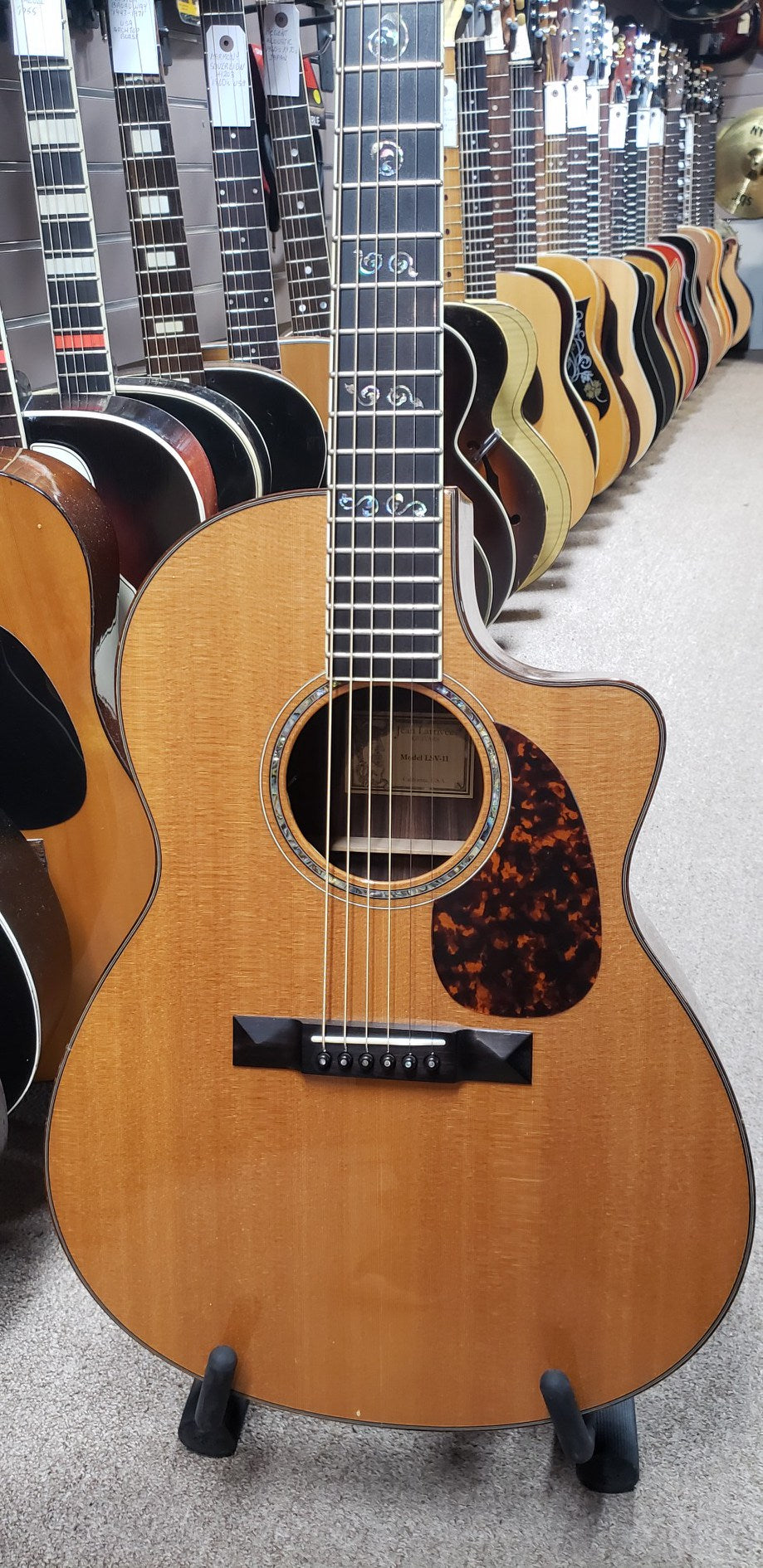 Larrivée Model LSV-11 Acoustic Guitar  - Mint