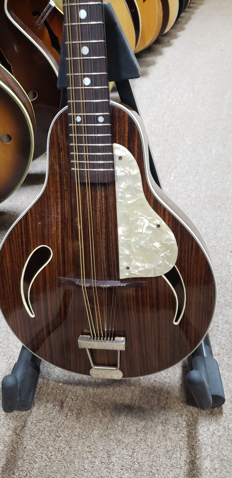 Hofner Model 545 Mandolin – Teardrop Body & Slotted Headstock (c. 1960s)