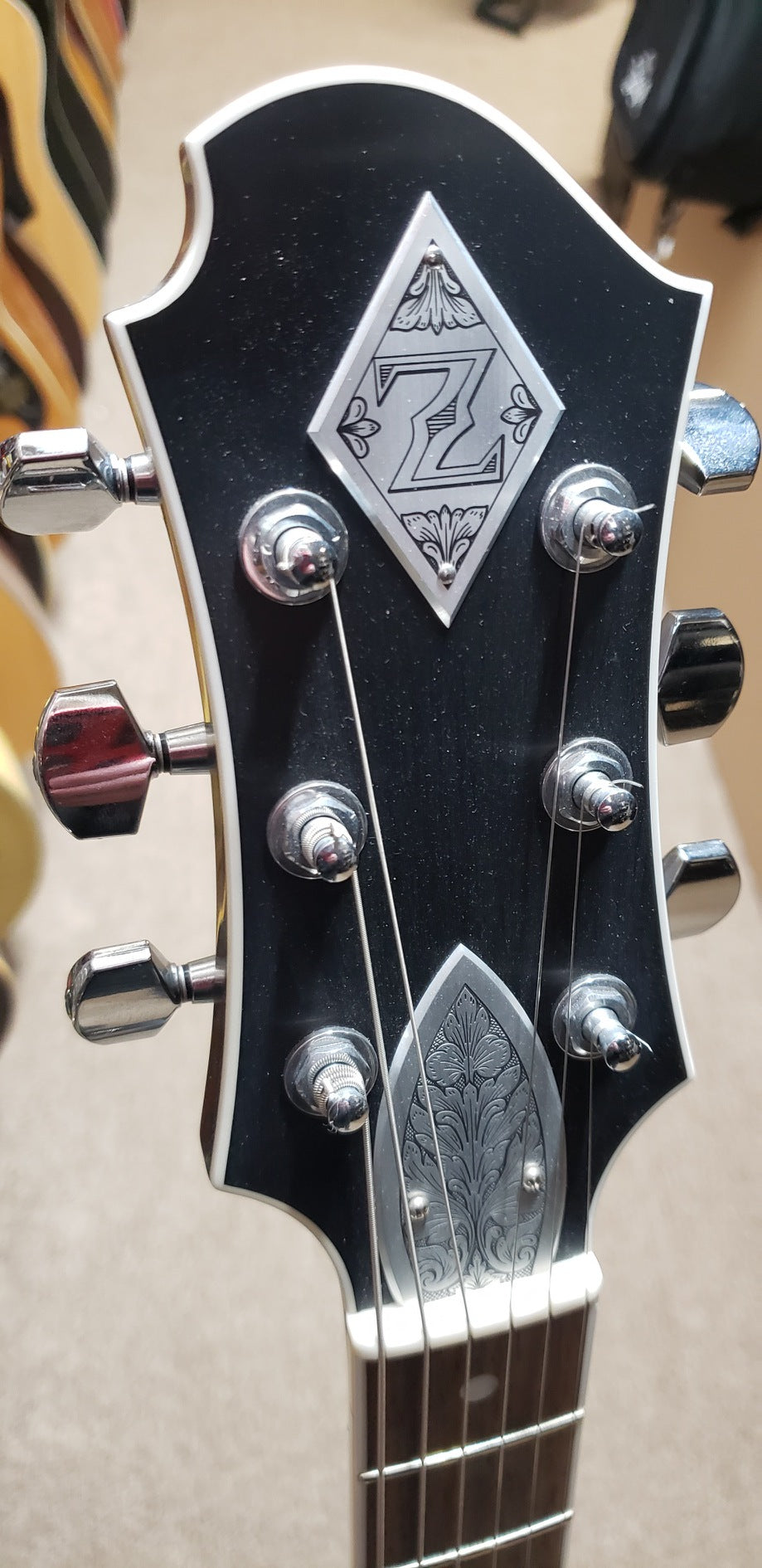 Zemaitis - A24MF BK 2012 Made In Japan - Mint