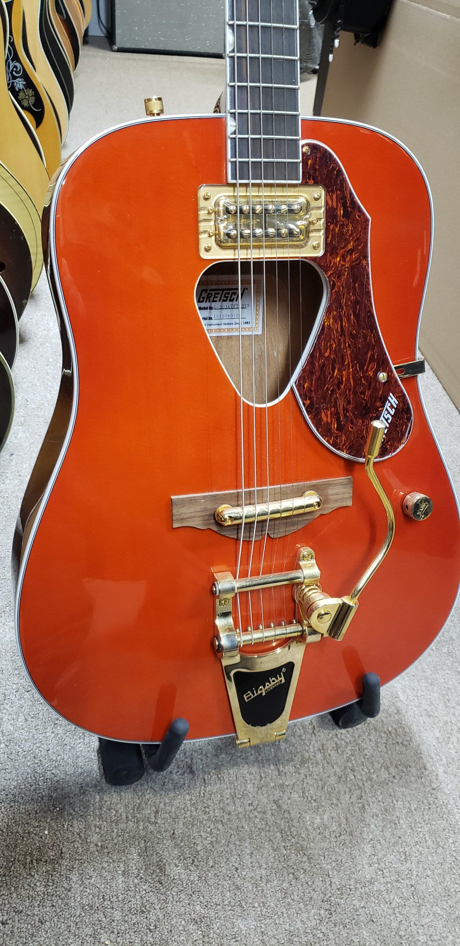 Gretsch G5034TFT Rancher, Fideli'Tron Pickup, Bisgby Tailpiece, Savannah Sunset - NOS