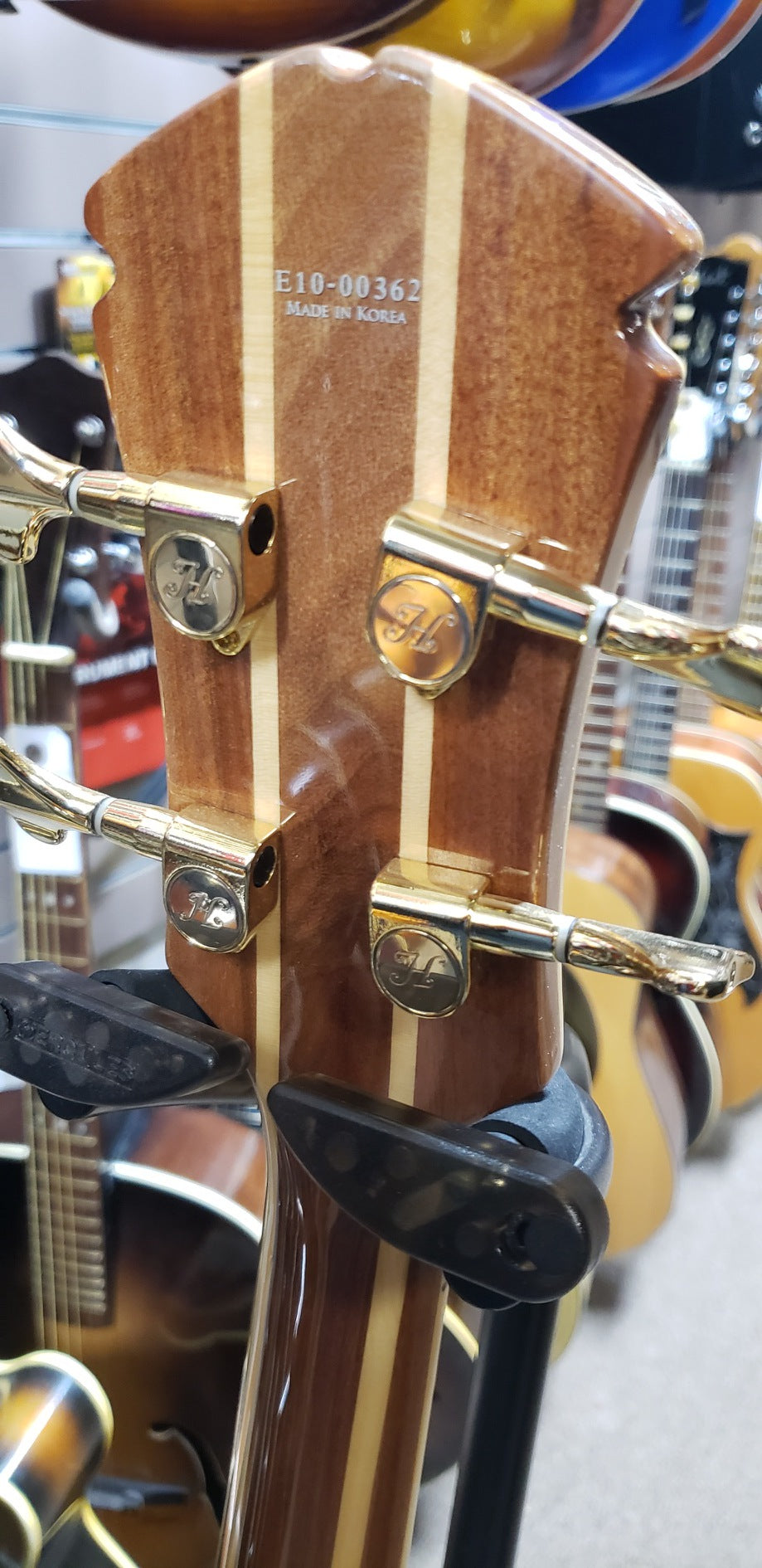Hoyer Eagle Prestige Bass - New Old Stock