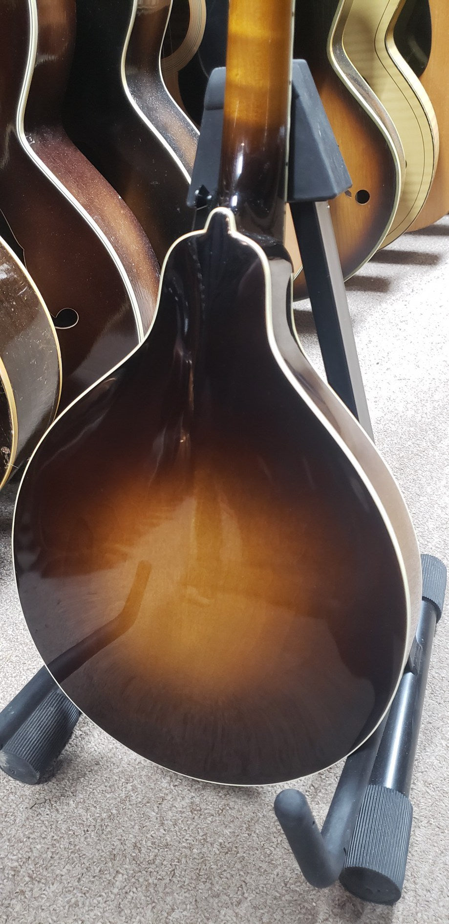 Kentucky KM-950 Master A-Style Mandolin - Excellent