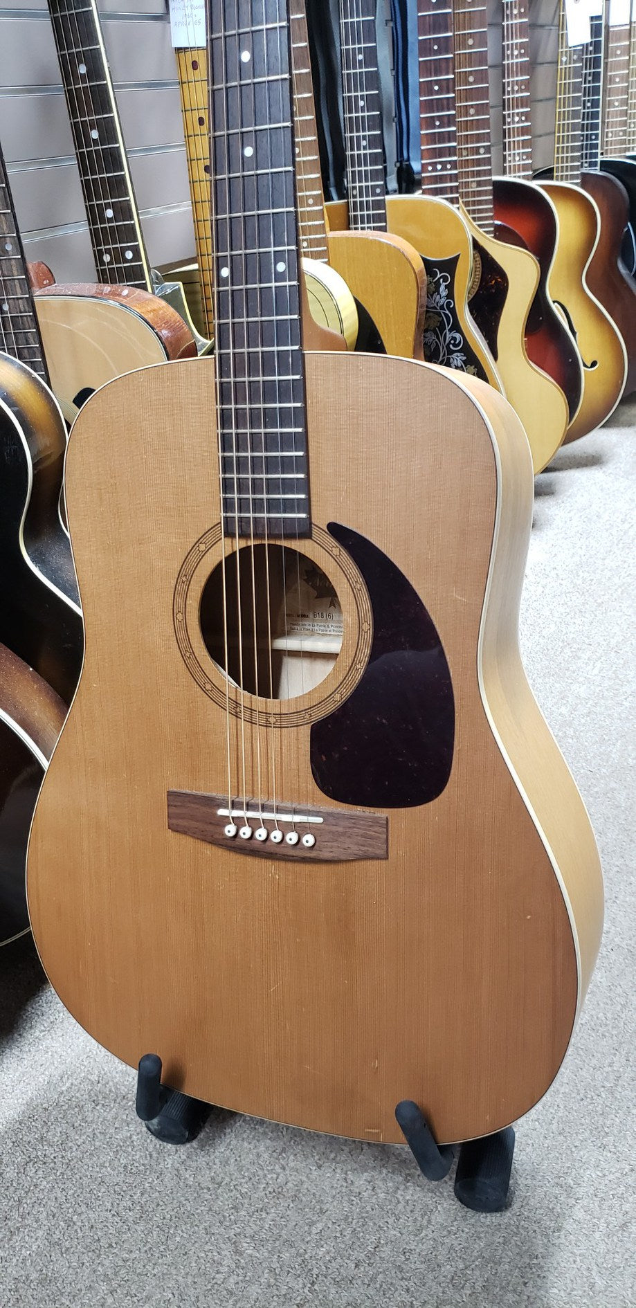 Norman B18 6-String Cedar Acoustic Guitar