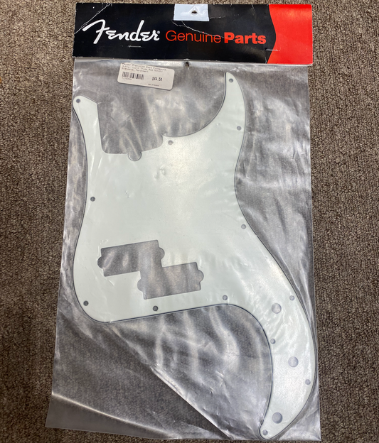 Fender Precision Bass Pickguard, 3-ply (w/ Truss Rod Notch) Parchment