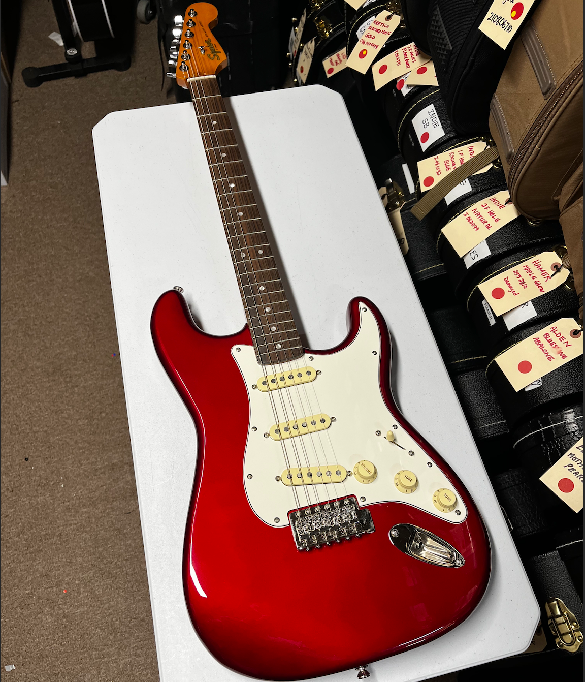 Fender Squier 60s Classic Vibe Stratocaster Candy Apple Red Electric Guitar w/ Upgraded Pickups and Locking Tuners 2022 - Used Mint